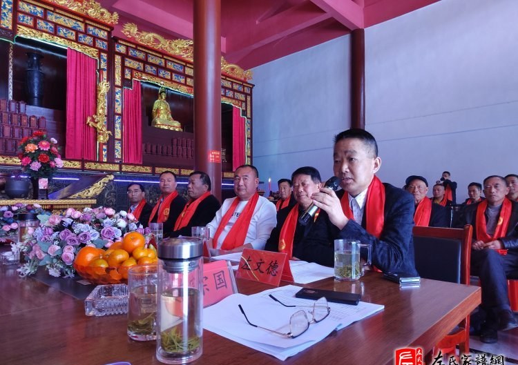 zuo_889f1bc7d4b7ad38286c3d.jpg