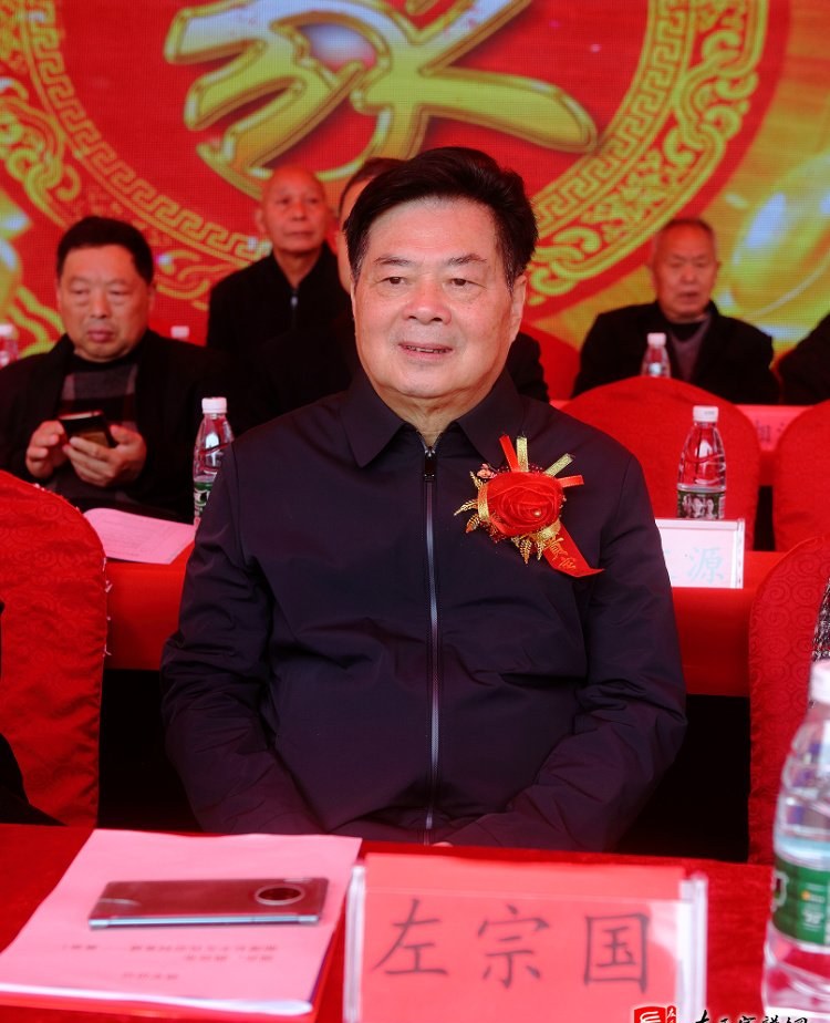 zuo_88c223fc3ef670c0ec432e.jpg