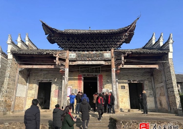 zuo_a8bcd493a0c2554a2c7641.jpg