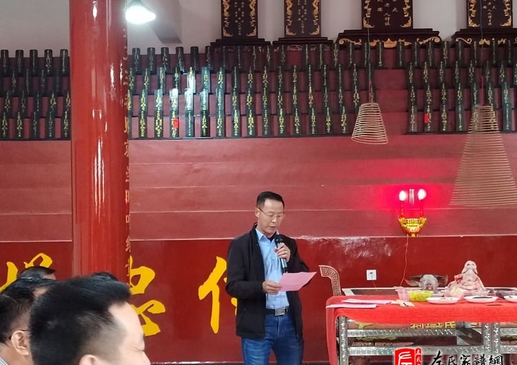 zuo_ac85c1267236dc6896017c.jpg