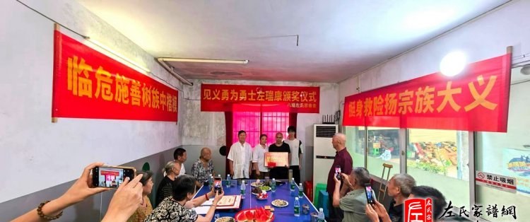 zuo_c4774bf8b707d8d3d6c832.jpg