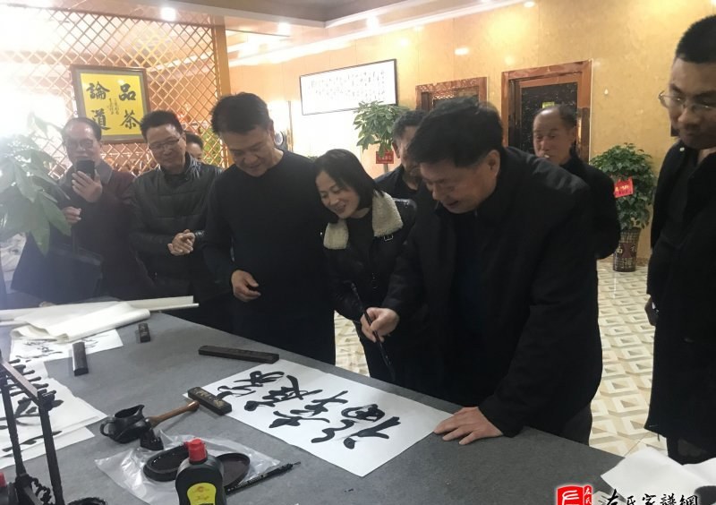zuo_c4ec620fe071651c8076b2.jpg
