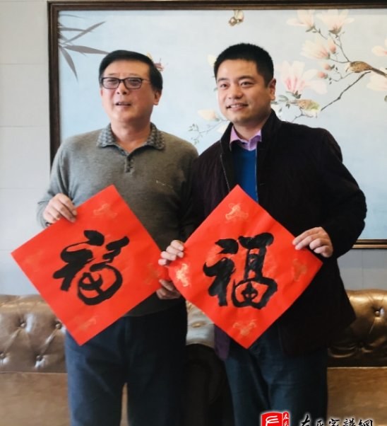 zuo_d14cf64b7ad5b95085670d.jpg