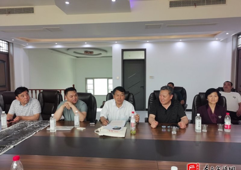 zuo_e25b66c66e52664ed4c9db.jpg