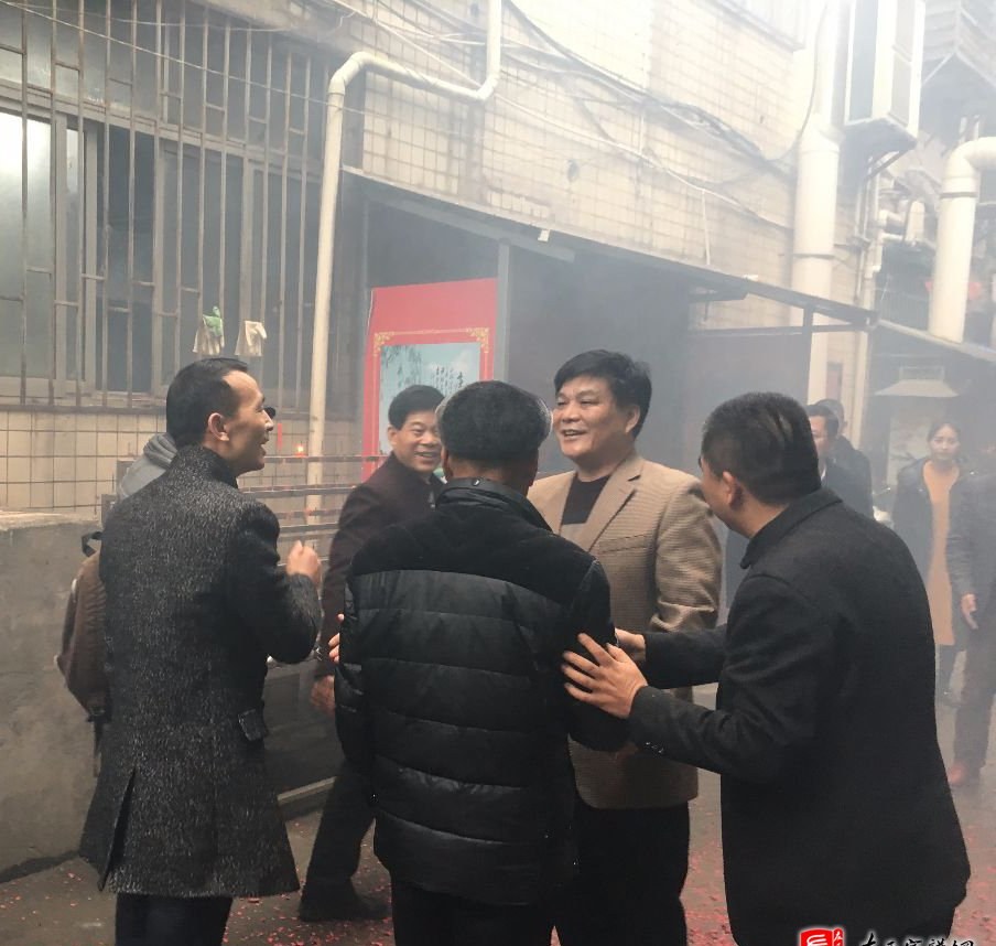 zuo_e51ee7f0abd8c6b63d0533.jpg