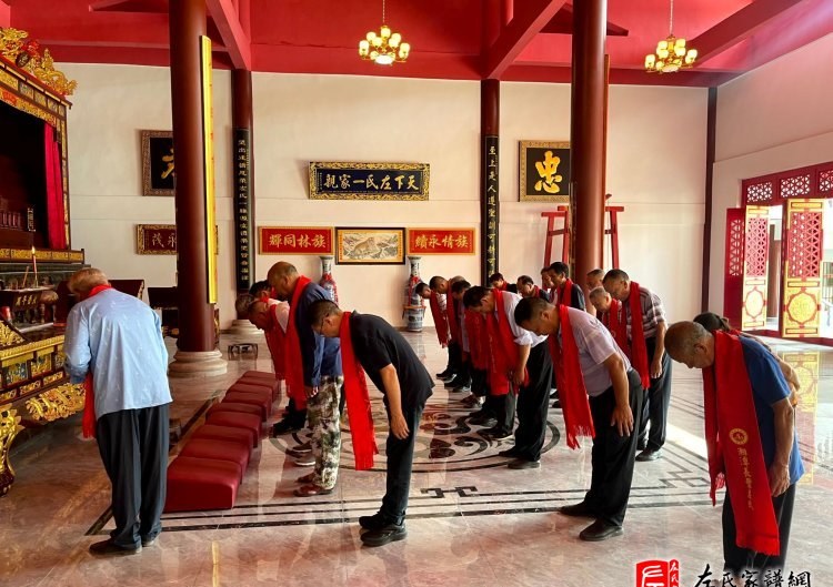 zuo_f263c694b469db568791bf.jpg