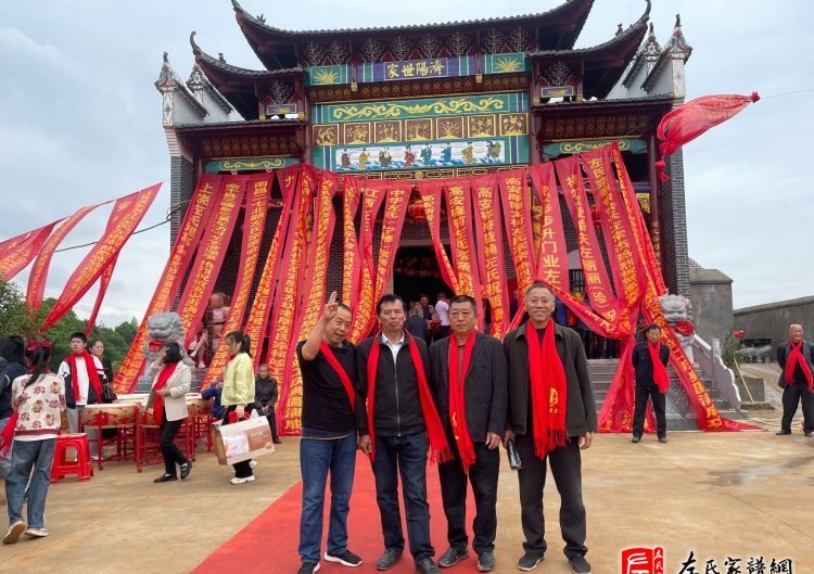 zuo_faff69a5440de62f0c4974.jpg