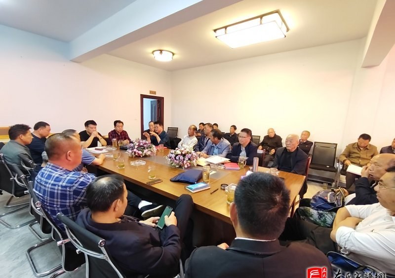 zuo_ffde03d96651cb53f4fb04.jpg